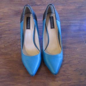 Sophia & Lee pointed toe heels